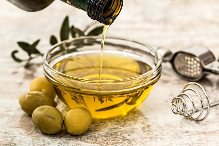 Gnamit: il progetto dedicato al cibo che valorizza la tradizione italiana dell'olio extra vergine di oliva